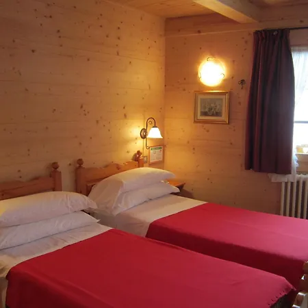 Hotel De Mario 3*